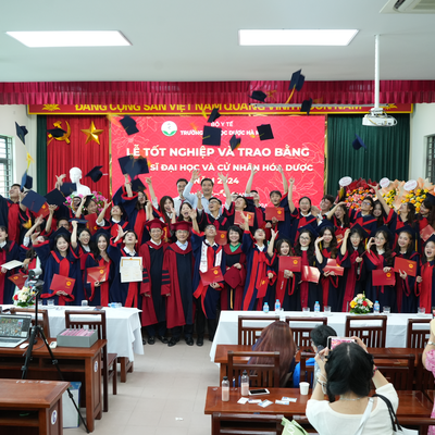 LỄ TỐT NGHIỆP VÀ TRAO BẰNG DƯỢC SĨ 77Win01 ưu đãi hấp dẫn &  CỬ NHÂN HÓA DƯỢC NĂM 2024